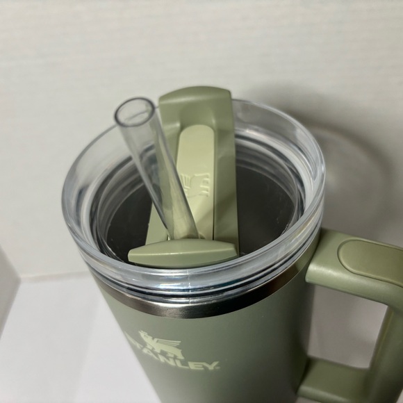 Stanley 40 oz Stainless Steel H2.0 FlowState Quencher Tumbler Restful Green - Picture 8 of 10